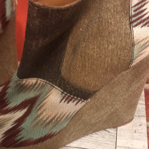 FUN WEDGES…from Charlotte Russo - Picture 6 of 6